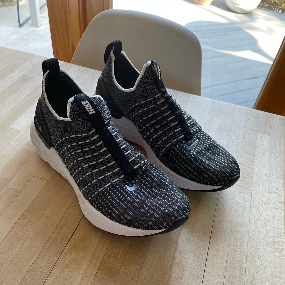 Nike React Phantom Run Flyknit 2 (Women’s Road Running Shoe)
